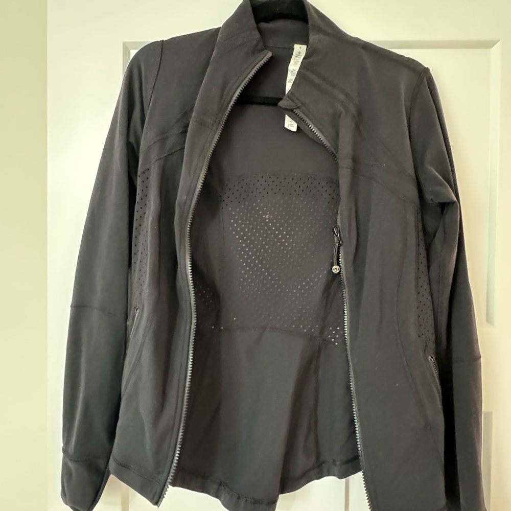Lululemon Black Utility Jacket Sleek Performance Design